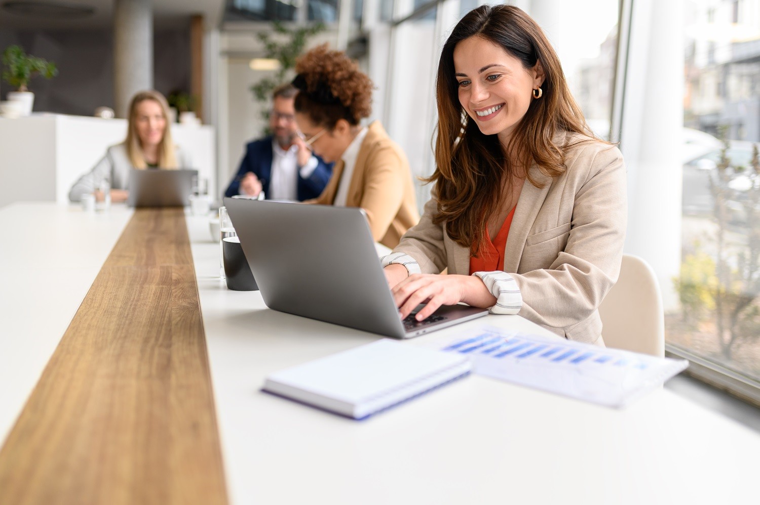smiling lawyer engaging in family law digital marketing